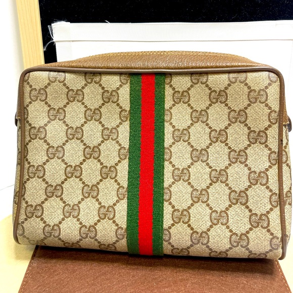 Gucci Sherry line Clutch/ pouch in Green/ tan color. - Picture 1 of 11